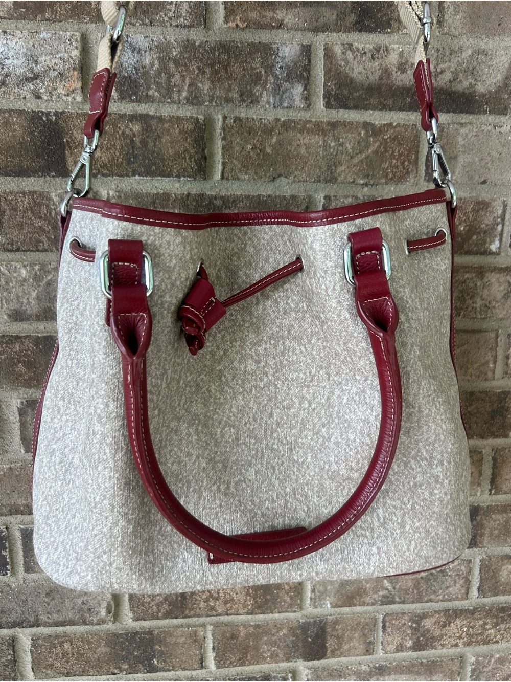 Wilsons Leather Canvas & Burgundy Leather Bucket Bag Convertible Crossbody - Picture 3 of 8